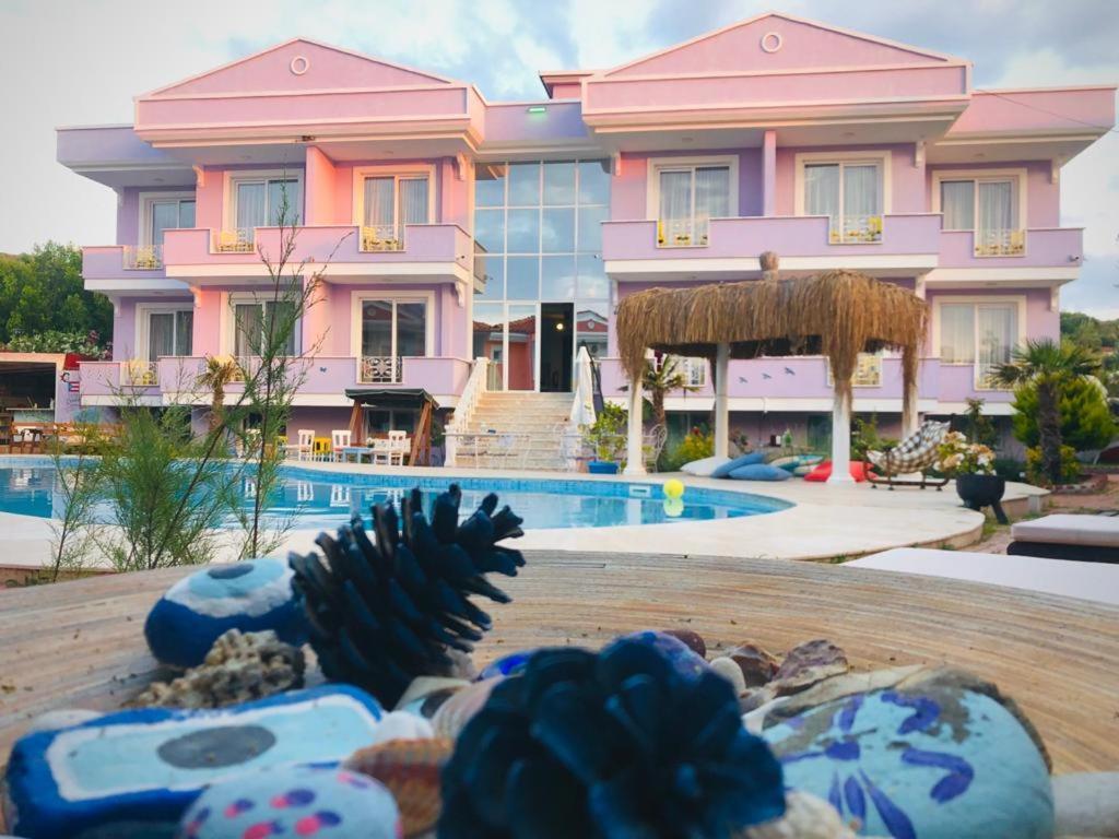 Cunda Leo Boutique Hotel & Pool Ayvalik Exterior photo